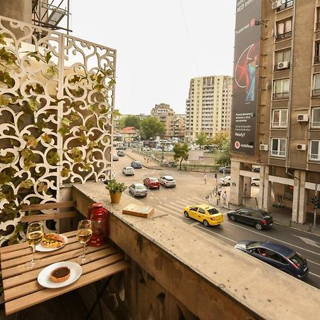 Vintage Elegance, Modern Comfort: 1Br Apartment Overlooking Calea Victoriei Bucharest Exterior photo